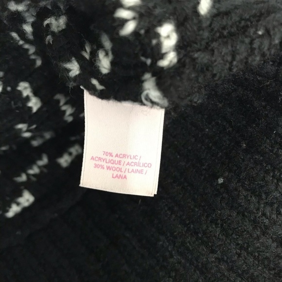 Victoria’s Secret Cardigan Heavy Knitted Sweater - Picture 6 of 7